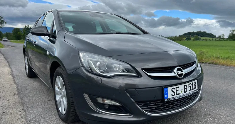 Opel Astra cena 34900 przebieg: 149000, rok produkcji 2014 z Stoczek Łukowski małe 379